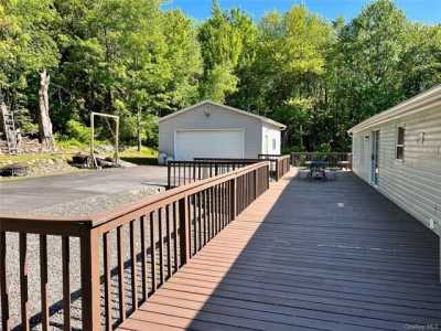 Home For Sale in Swan Lake, New York
