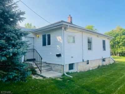 Home For Sale in Ogdensburg, New Jersey