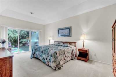 Home For Sale in Hauppauge, New York
