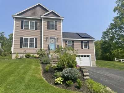 Home For Sale in Charlton, Massachusetts