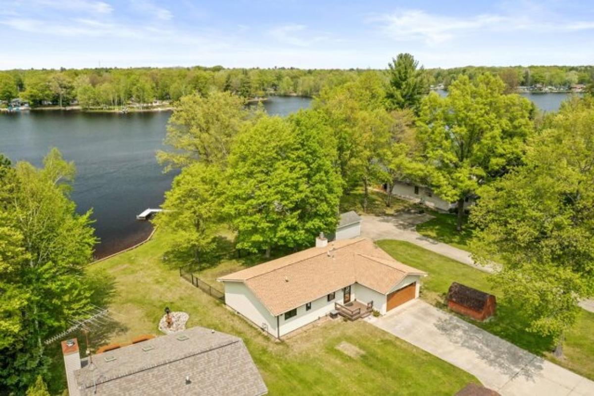 Picture of Home For Sale in Prudenville, Michigan, United States