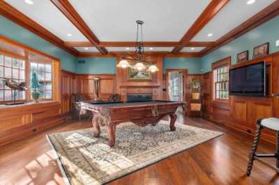 Home For Sale in Loudonville, New York