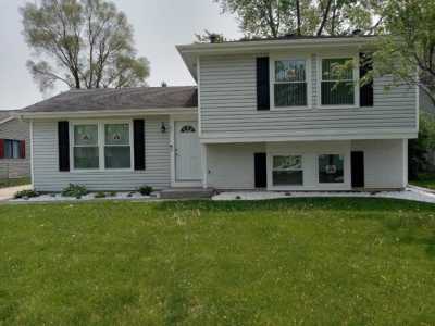 Home For Sale in Romeoville, Illinois
