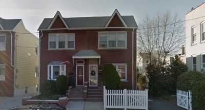 Home For Sale in Pelham, New York