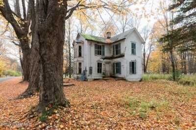 Home For Sale in Summit, New York