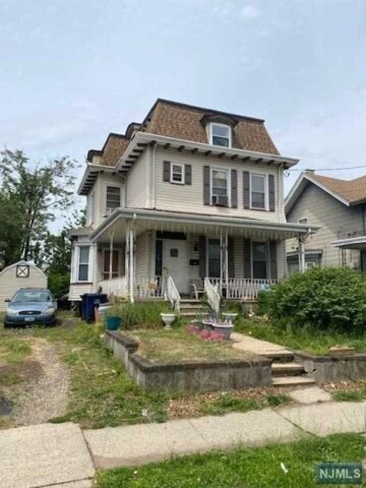 Picture of Home For Sale in Hackensack, New Jersey, United States