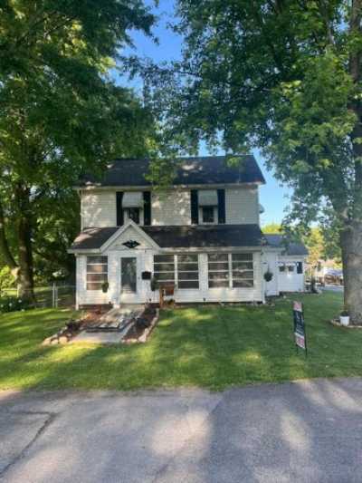 Home For Sale in Jeffersonville, Ohio