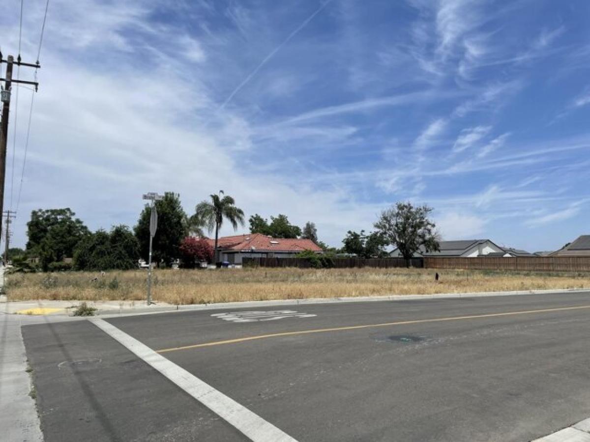 Picture of Residential Land For Sale in Hanford, California, United States