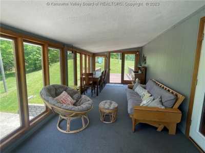 Home For Sale in Kenna, West Virginia