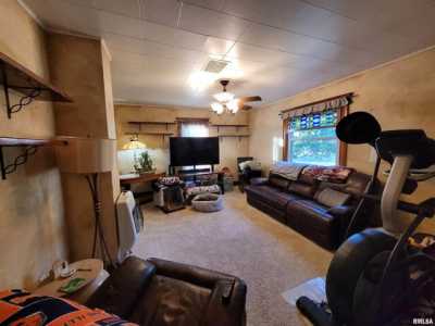 Home For Sale in Knoxville, Illinois