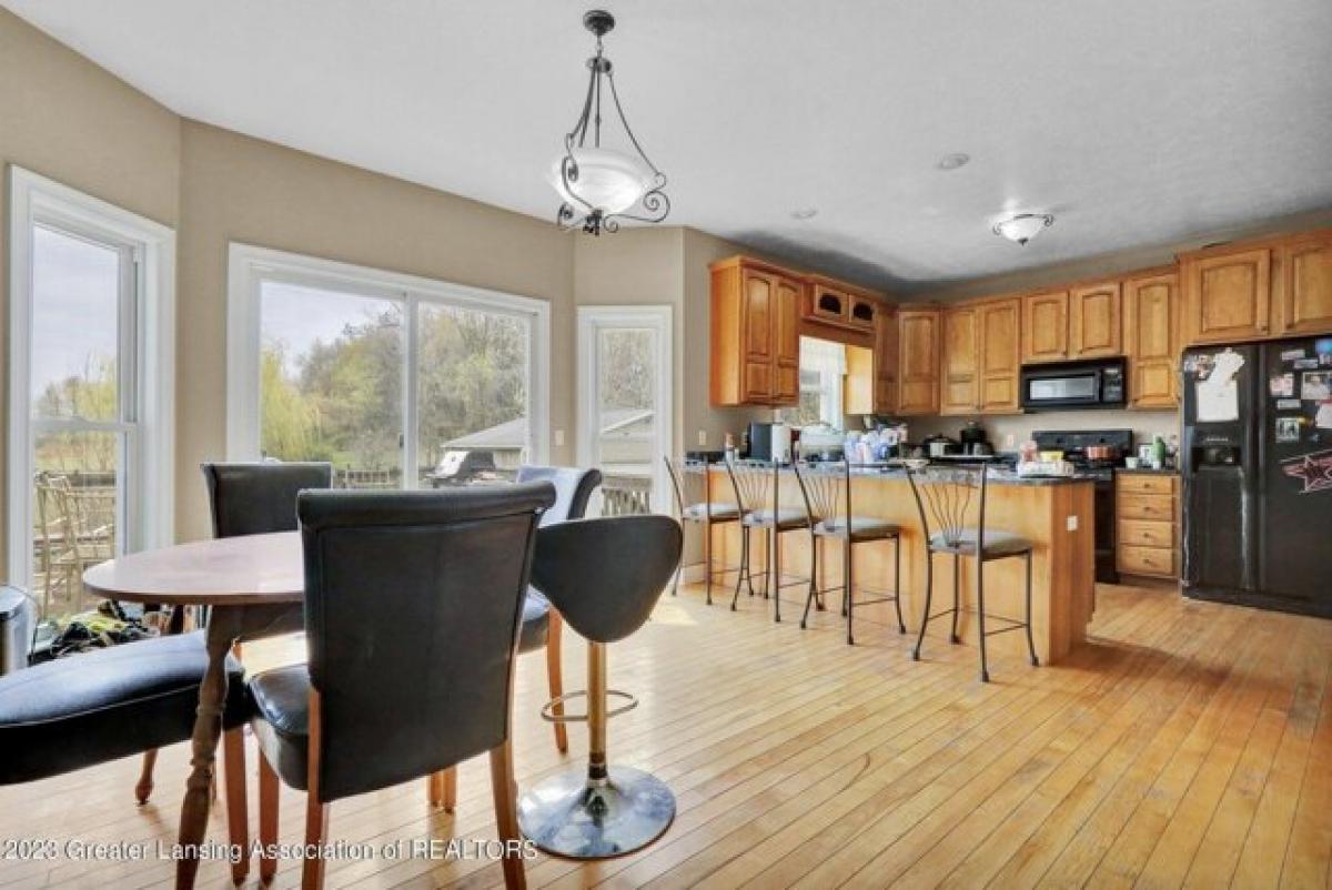 Picture of Home For Sale in Eaton Rapids, Michigan, United States