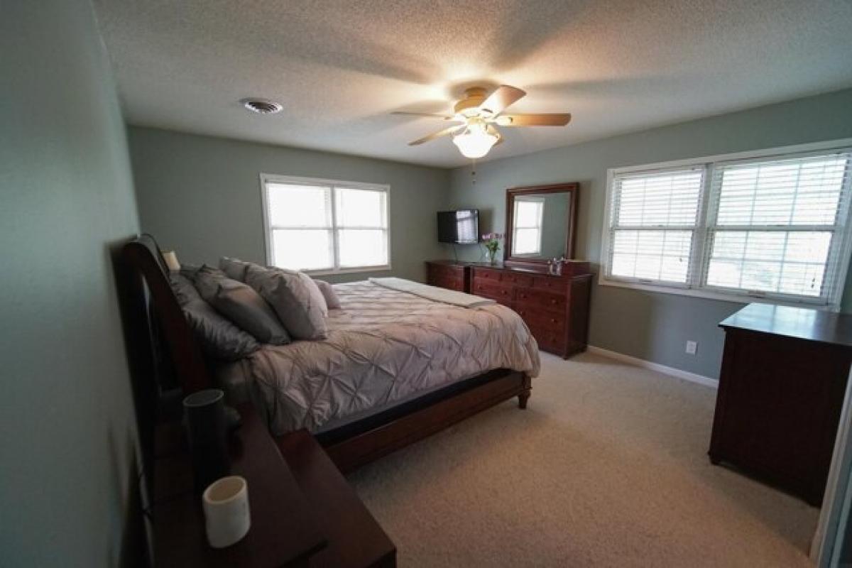 Picture of Home For Sale in Aplington, Iowa, United States