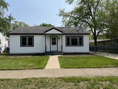 Home For Sale in Midlothian, Illinois