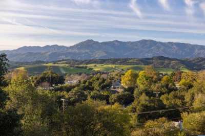 Residential Land For Sale in Ojai, California