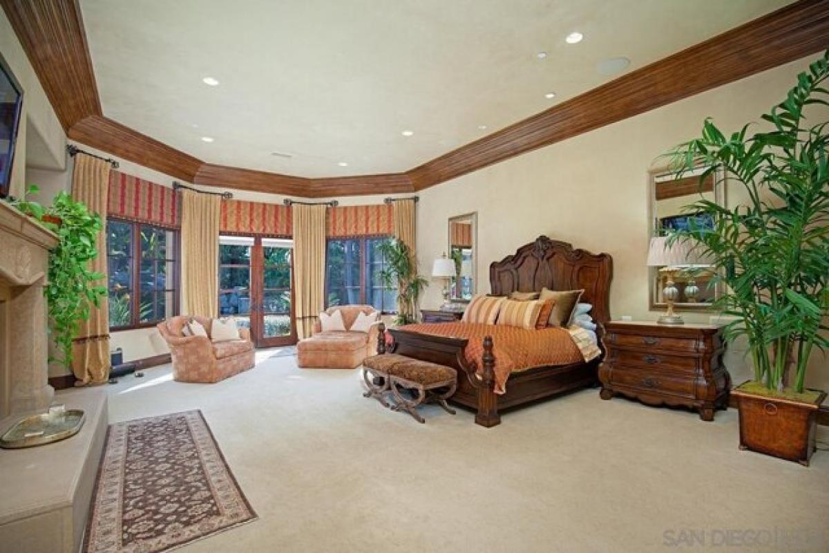 Picture of Home For Sale in Rancho Santa Fe, California, United States