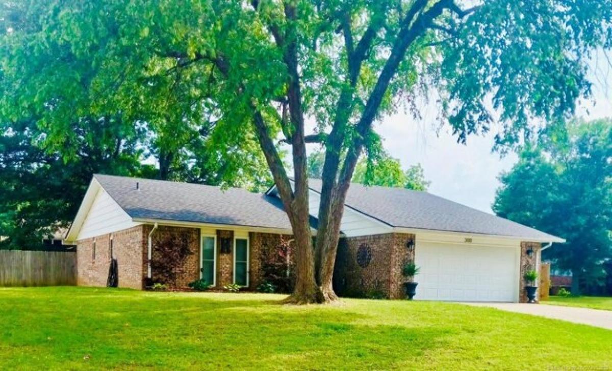 Picture of Home For Sale in Muskogee, Oklahoma, United States