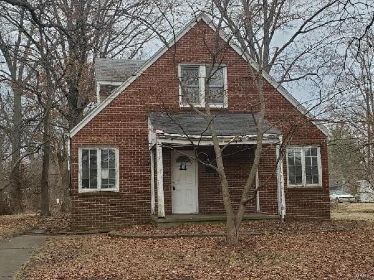 Picture of Home For Sale in Centralia, Illinois, United States