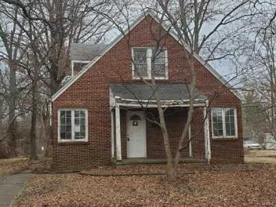 Home For Sale in Centralia, Illinois