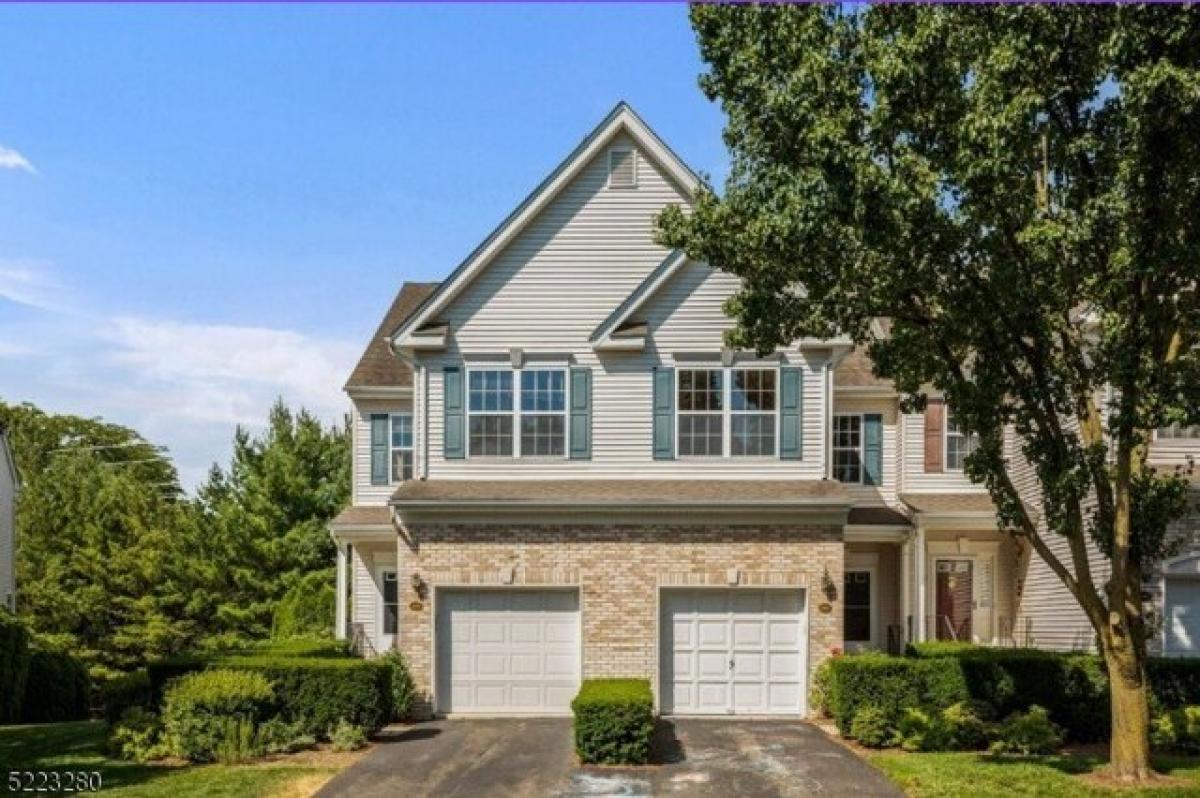 Picture of Home For Sale in Nutley, New Jersey, United States