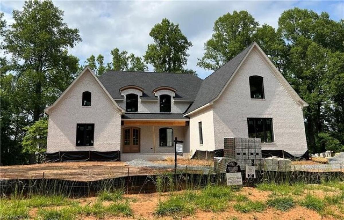 Picture of Home For Sale in Oak Ridge, North Carolina, United States