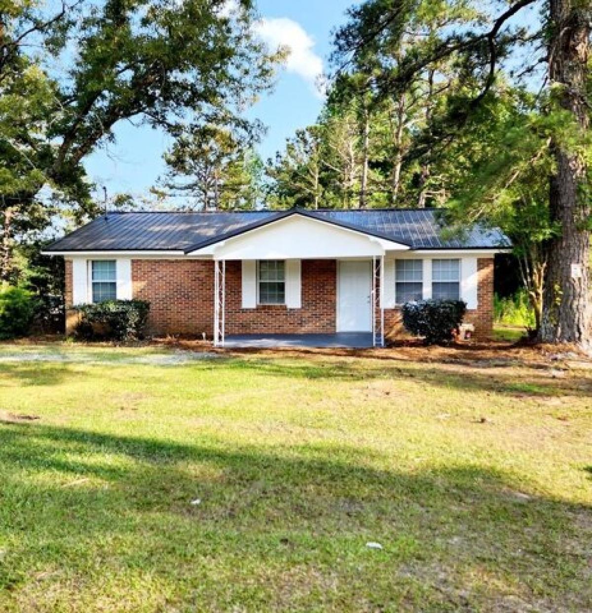 Picture of Home For Sale in Midway, Alabama, United States