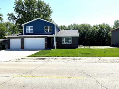 Home For Sale in Braidwood, Illinois
