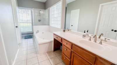 Home For Sale in Lindale, Texas