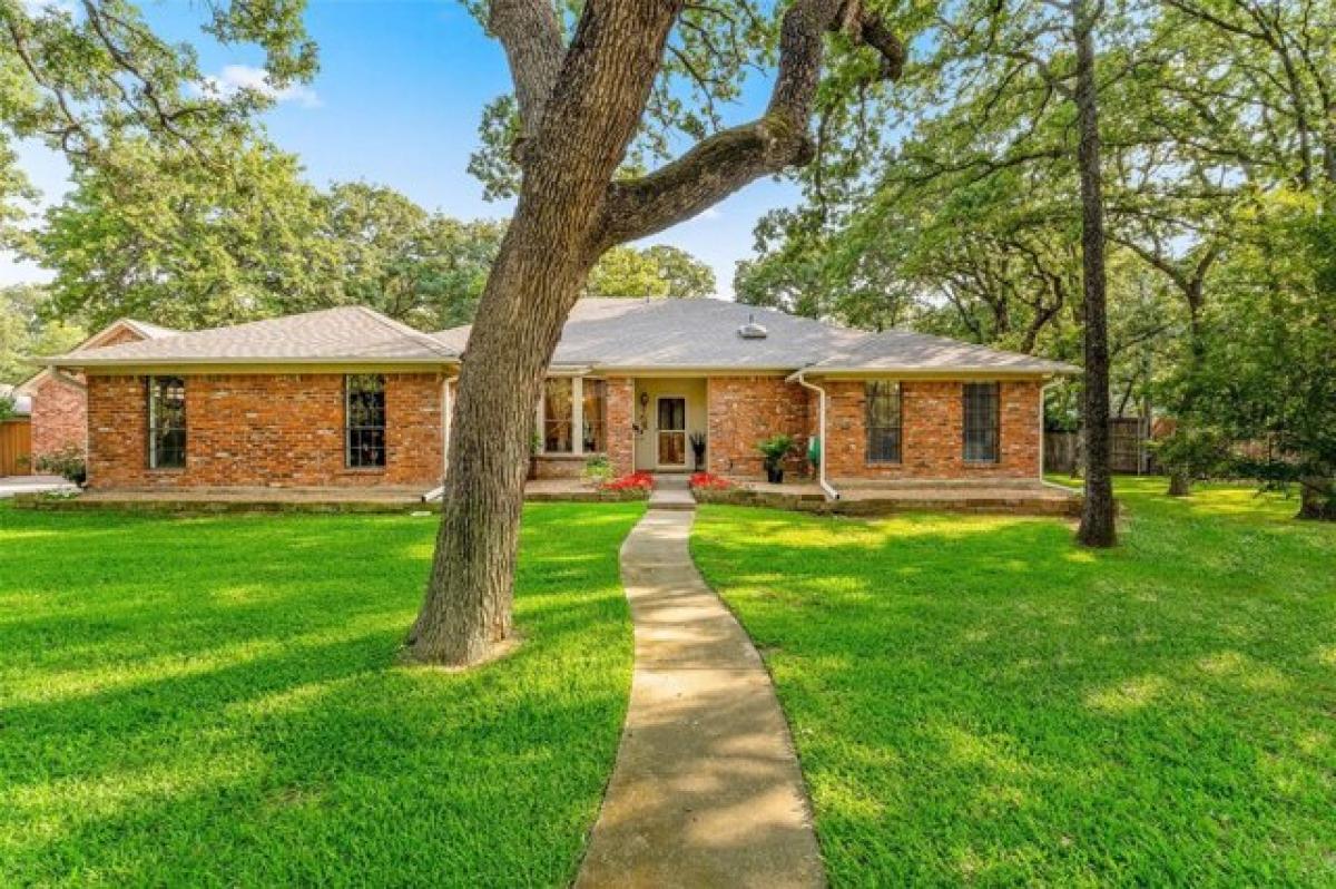 Picture of Home For Sale in Keller, Texas, United States