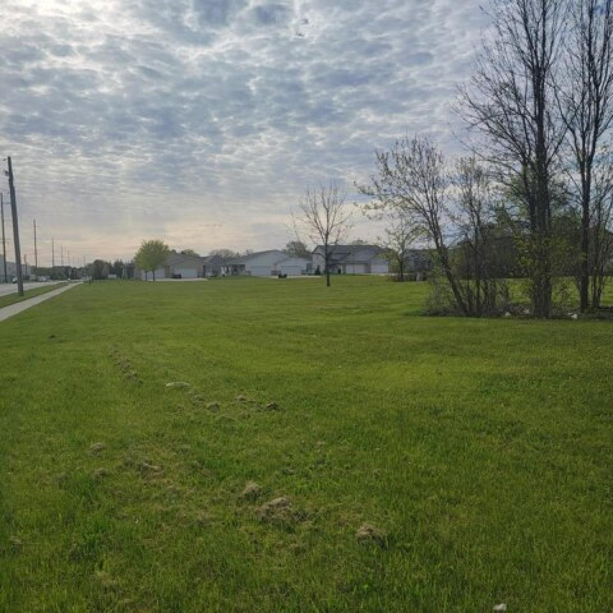Picture of Residential Land For Sale in Manitowoc, Wisconsin, United States