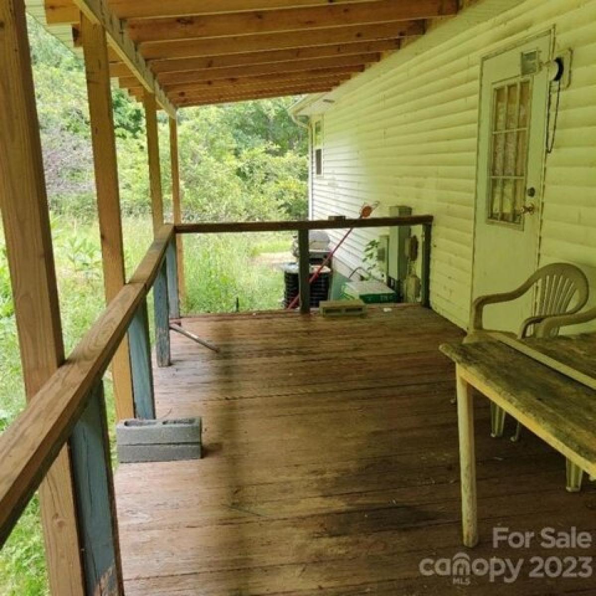 Picture of Home For Sale in Bakersville, North Carolina, United States