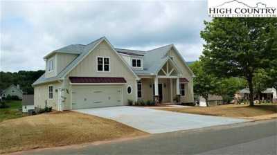Home For Sale in Jefferson, North Carolina