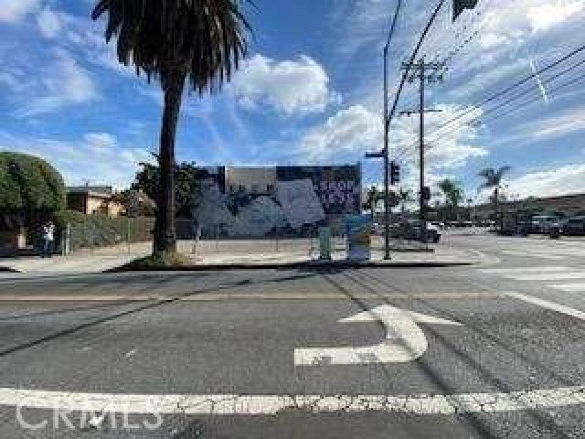 Picture of Residential Land For Sale in Long Beach, California, United States
