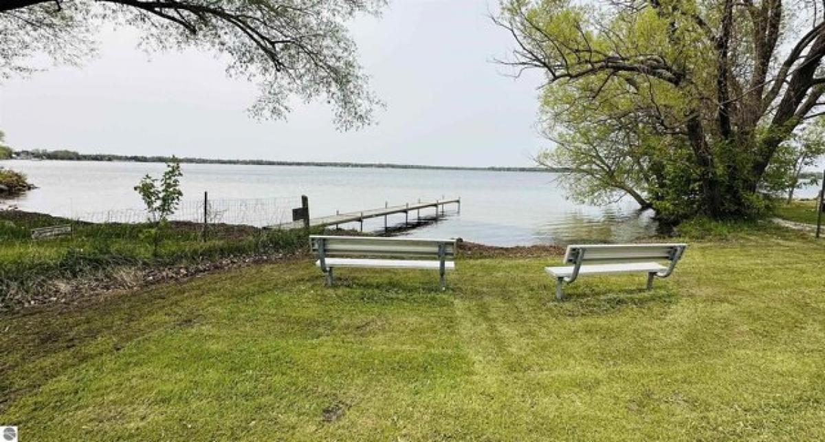 Picture of Home For Sale in Bear Lake, Michigan, United States