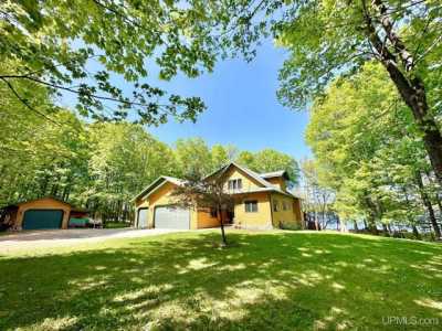 Home For Sale in Iron River, Michigan