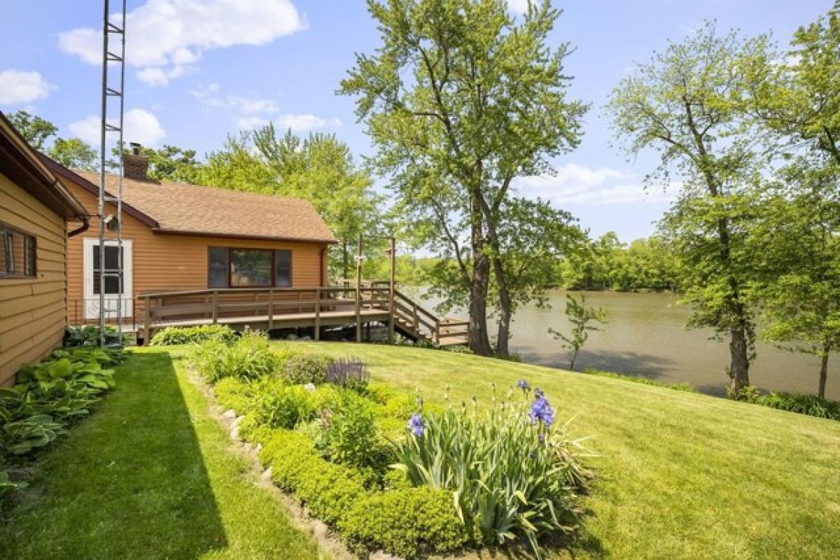 Picture of Home For Sale in Custer Park, Illinois, United States