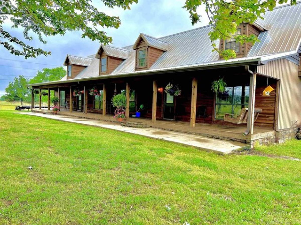 Picture of Home For Sale in Greenbrier, Arkansas, United States