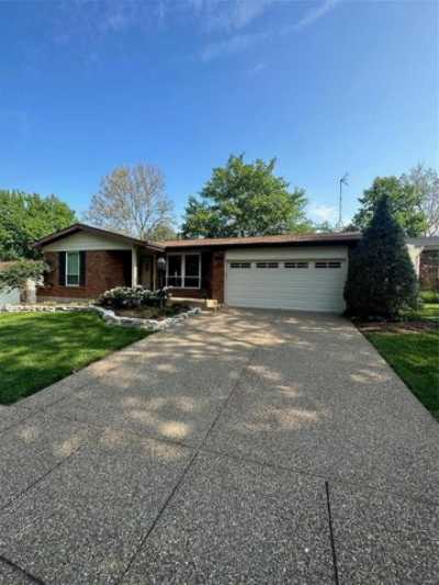 Home For Sale in Manchester, Missouri