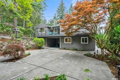 Home For Sale in Shoreline, Washington