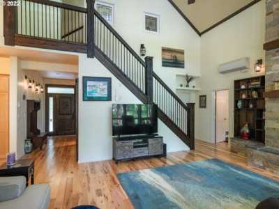Home For Sale in Blue River, Oregon