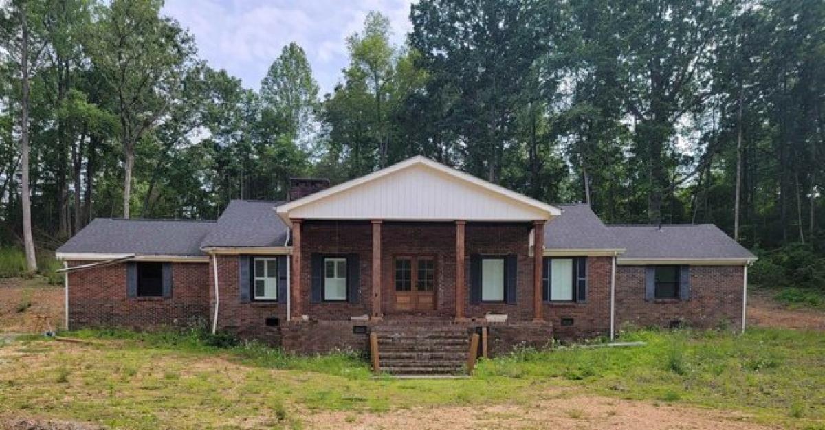 Picture of Home For Sale in Hamilton, Alabama, United States