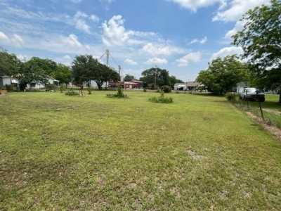 Home For Sale in Crawford, Texas