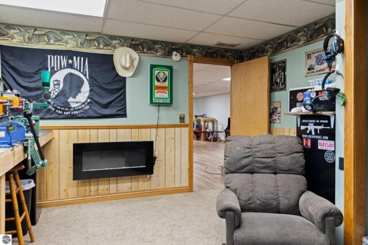 Picture of Home For Sale in Breckenridge, Michigan, United States