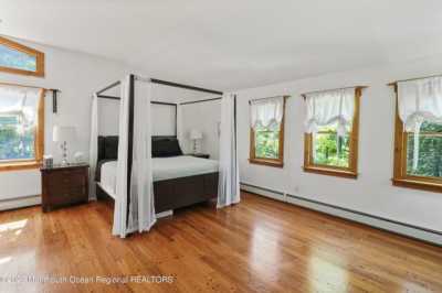 Home For Sale in Wall, New Jersey