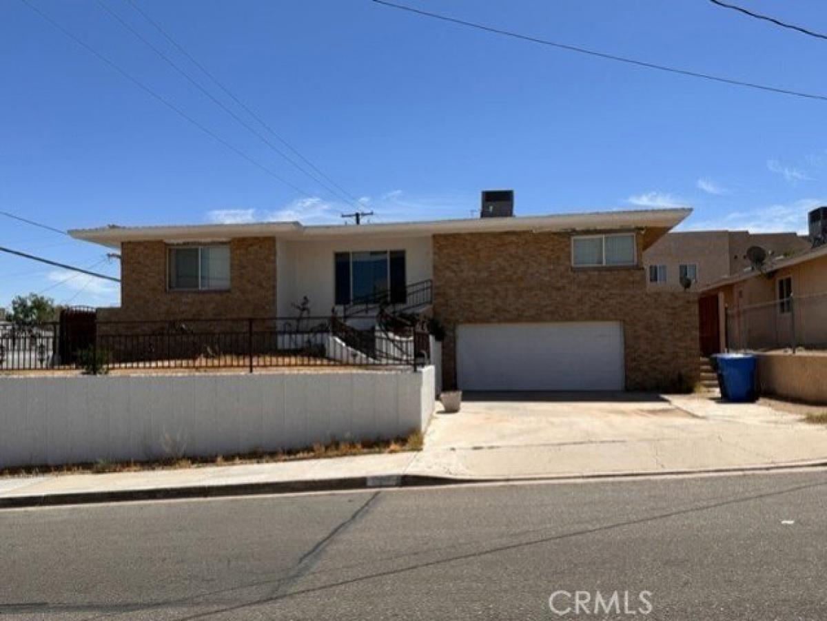 Picture of Home For Sale in Barstow, California, United States