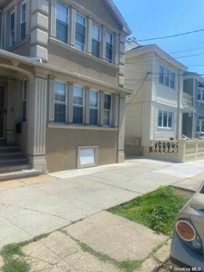 Home For Rent in South Ozone Park, New York