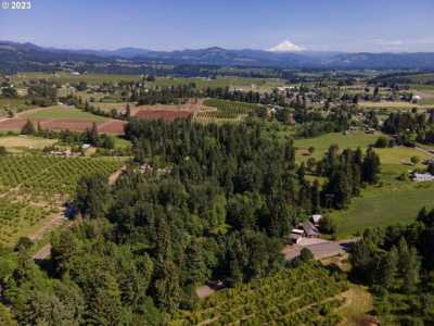 Home For Sale in Hood River, Oregon