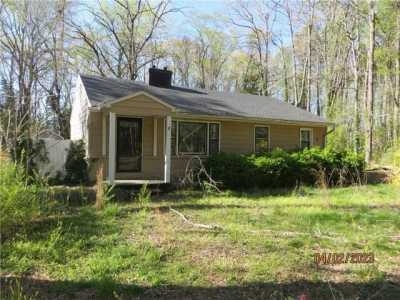 Home For Sale in Weems, Virginia