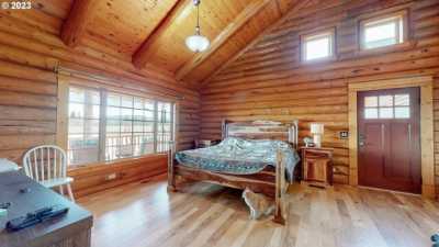 Home For Sale in Goldendale, Washington