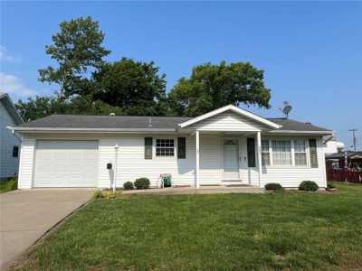 Home For Sale in Red Bud, Illinois
