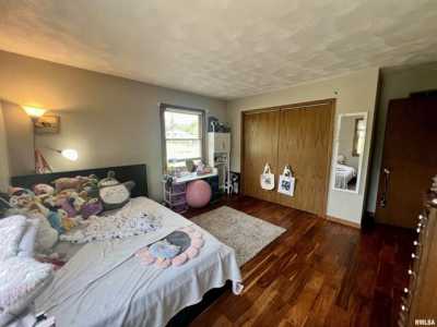 Home For Sale in Geneseo, Illinois